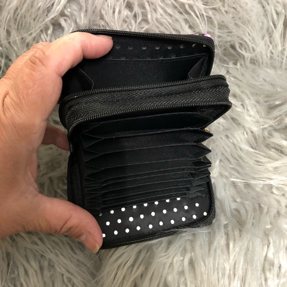 ❤️SOLD❤️NWT floral wallet with RFID reader shield - Picture 7 of 7